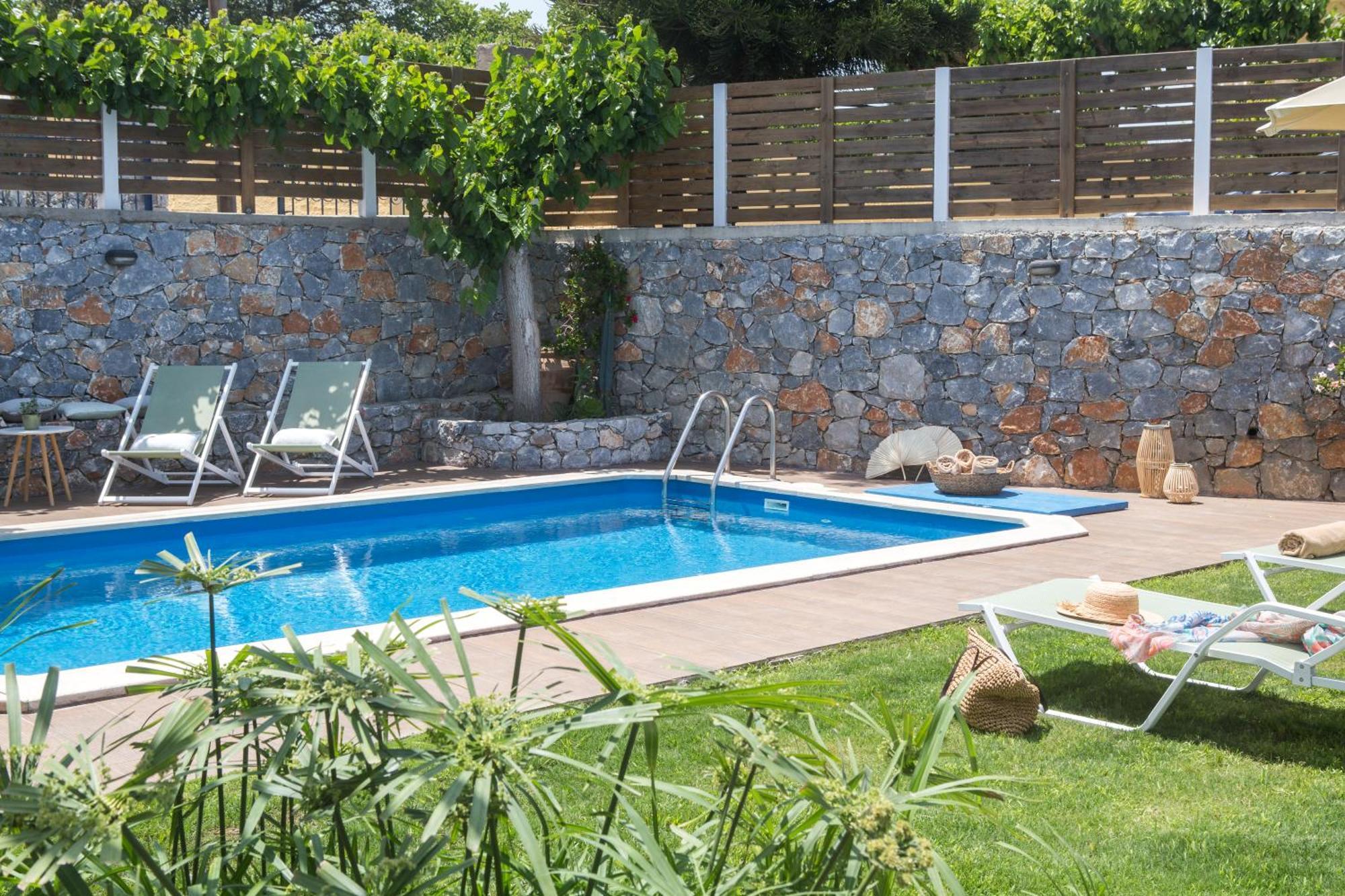 Pelagias Villa Paralia Kourna Exteriér fotografie